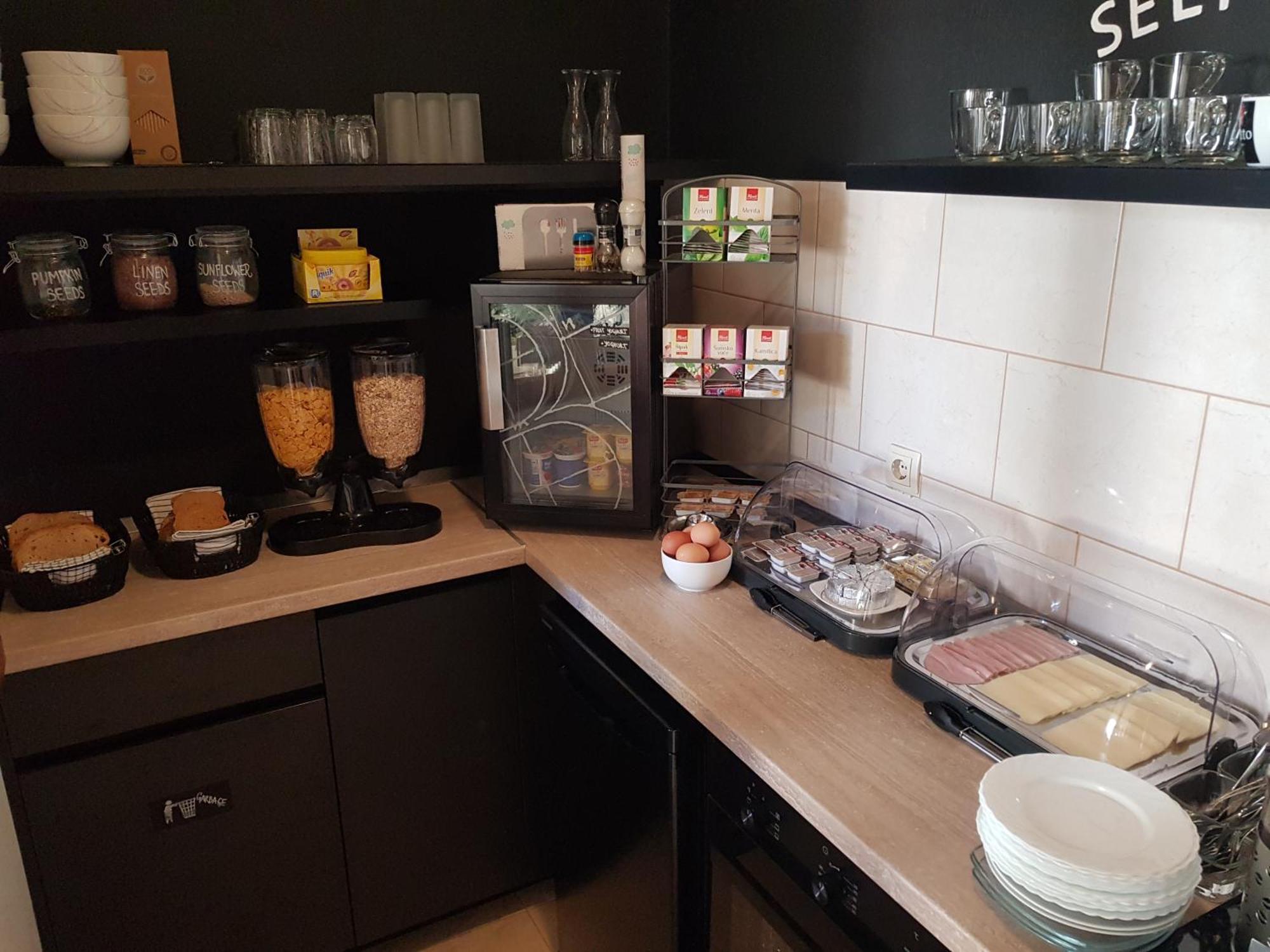 Bed & Breakfast Huljic Χβαρ Εξωτερικό φωτογραφία